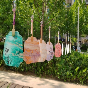 隆泰物業(yè)公司開展漆扇手工制作活動(dòng)